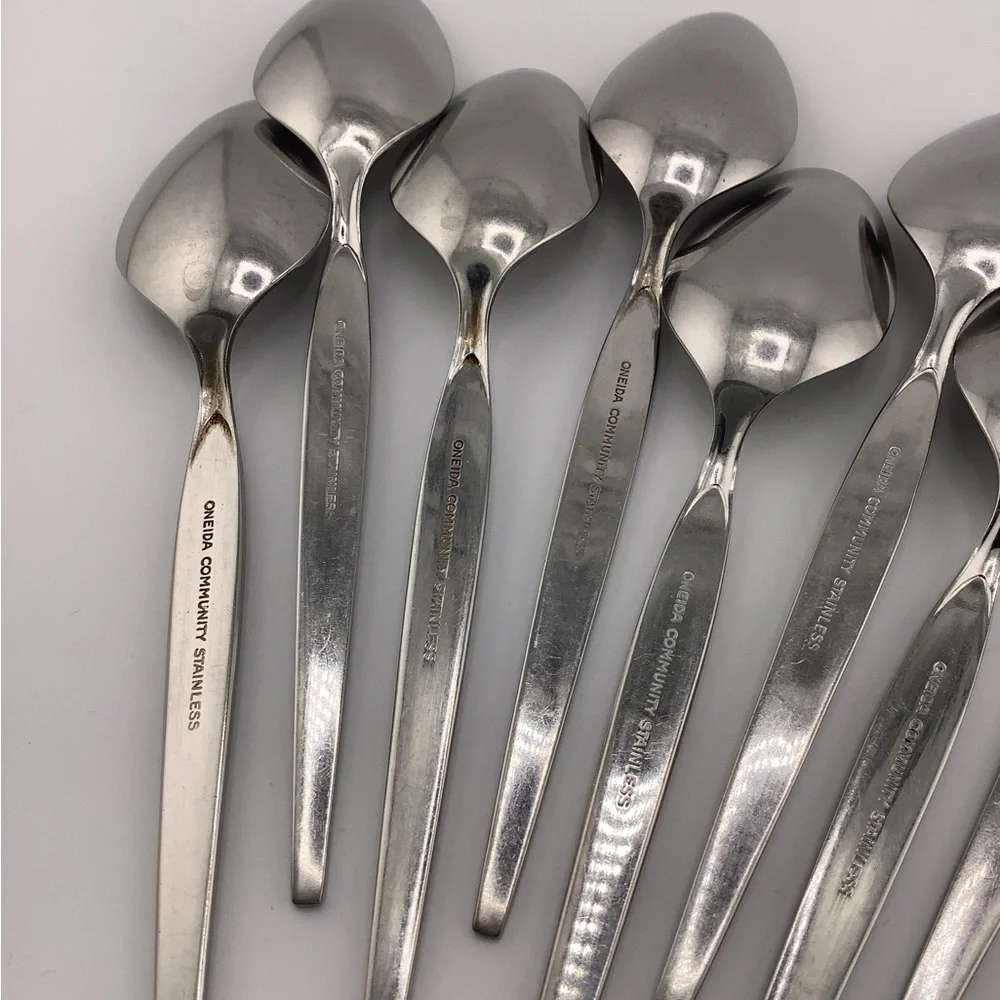 Lot of 11 Oneida Community Stainless Older “Satinique” Teaspoons
